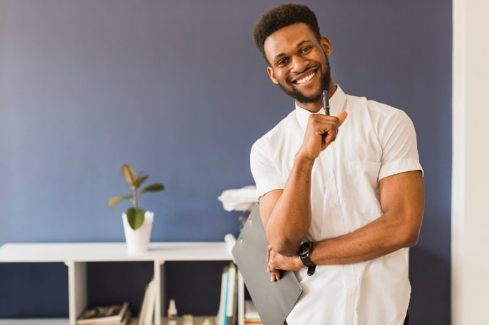 Dica do Emprego Diferença entre Trainee e Estágio corpo